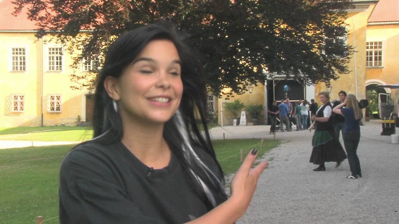Fluch des Falken - Annika Preil (Anna) freut sich auf die 2. Staffel
