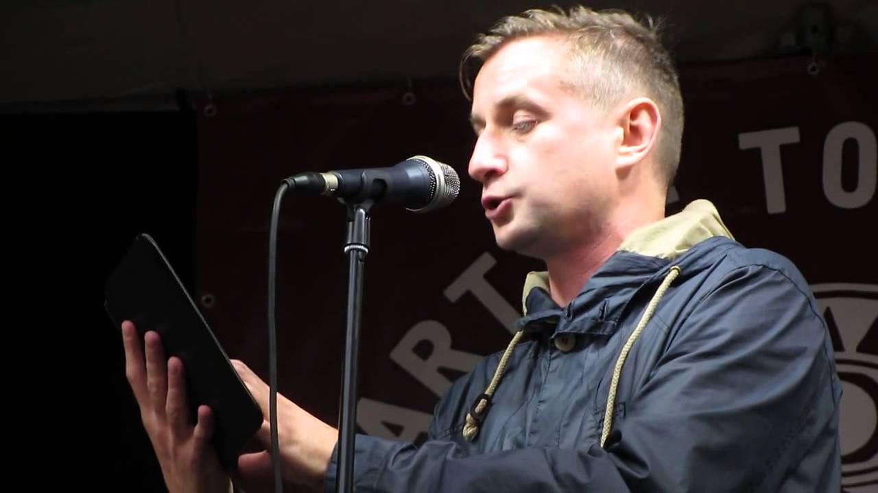 Жадан: „Візьми листи“ та „Чого лише не побачиш на цих вокзалах“