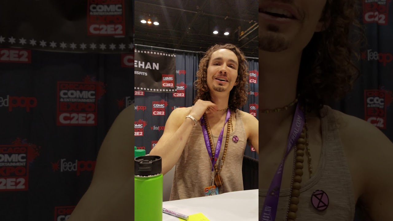 Robert Sheehan @ c2E2