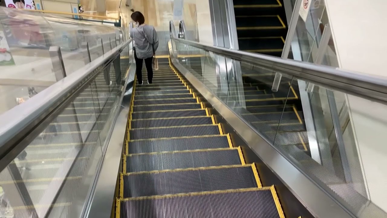 日立エスカレーター　ゆめタウン呉