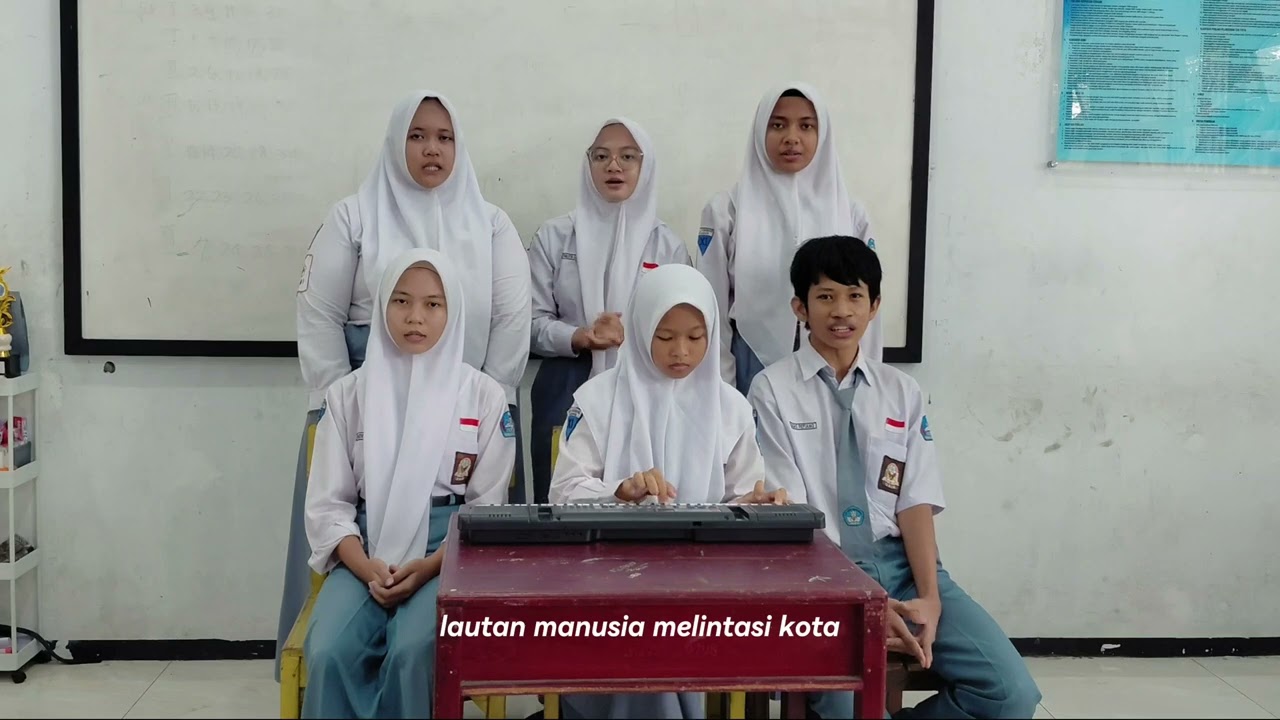 Musikalisasi Puisi | Hatarakibachi