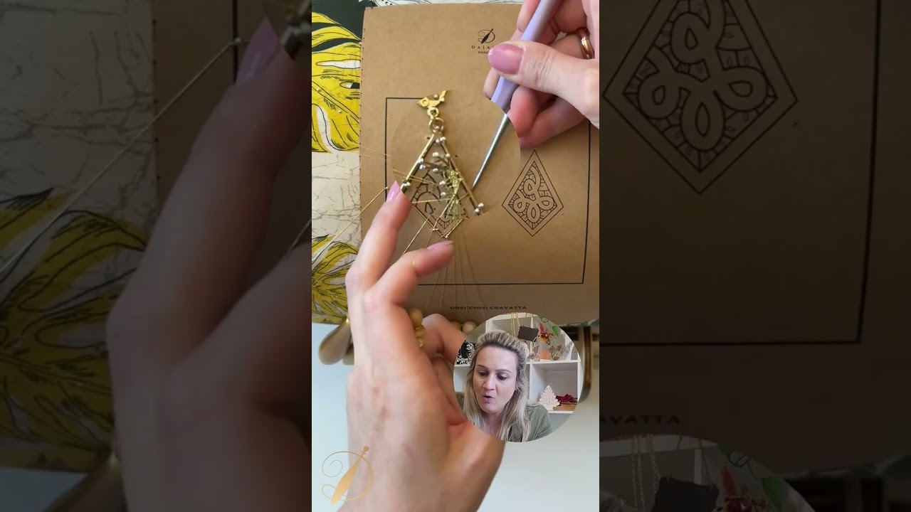 Tutorial Merletto al Tombolo: Come Iniziare gli Orecchini Cravatta in modo perfetto