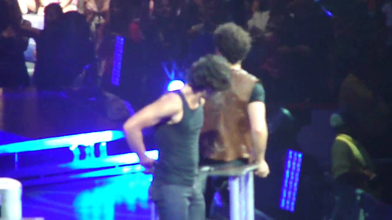 Jonas Brothers World Tour D.C. - Live to Party