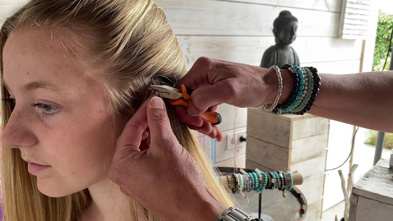 How to put the IBIZA Hairwraps 'Bohemian' in your hair.