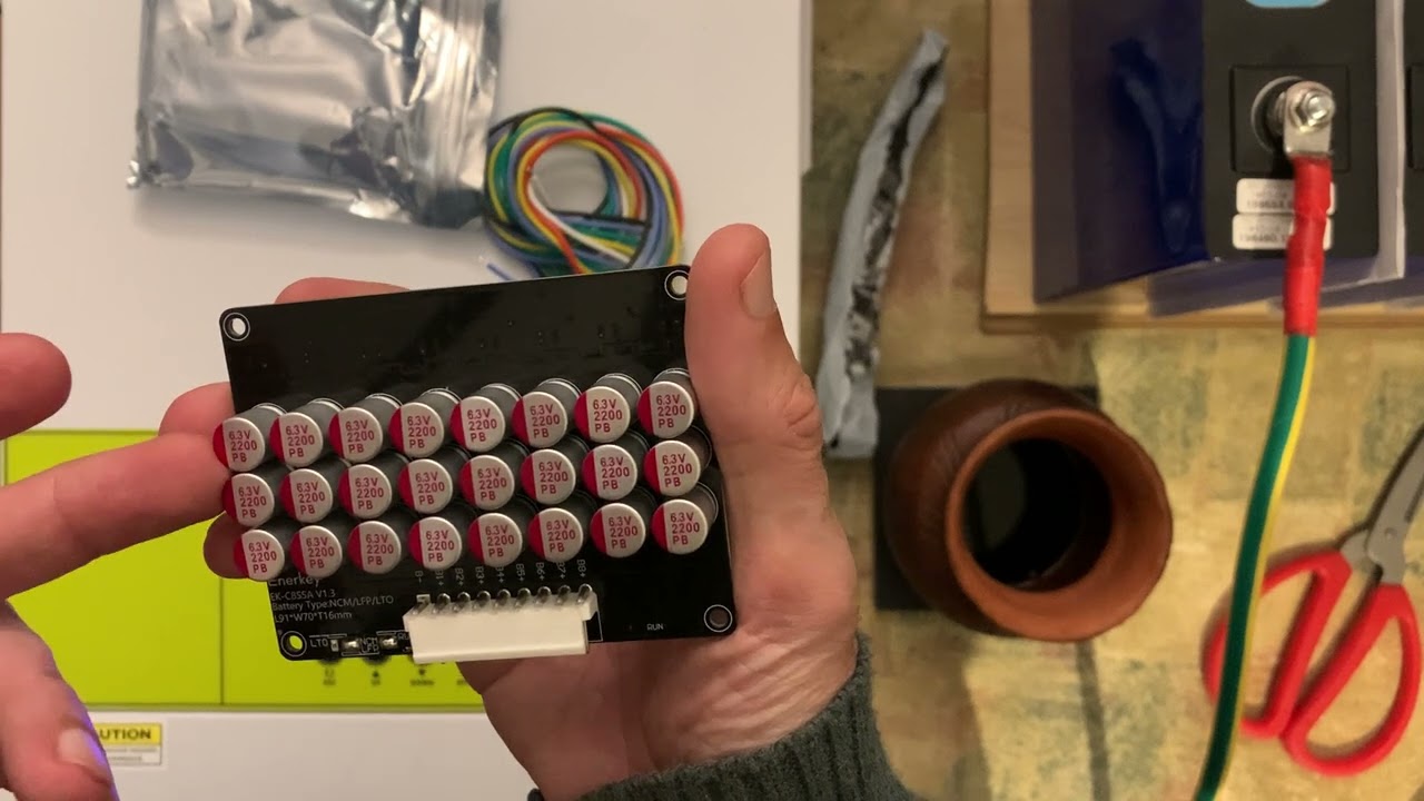 S01E20 Unboxing equalizer: 8S LiFePo4 active balancer