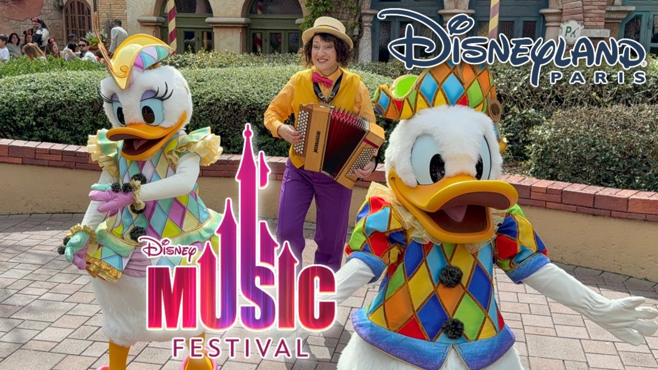 Donald and Daisy's Accordionist – Disney Music Festival | Disneyland Paris