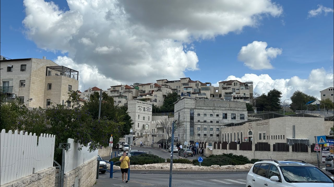 Relaxed walking Ramat Bet Shemesh before Shabbat..