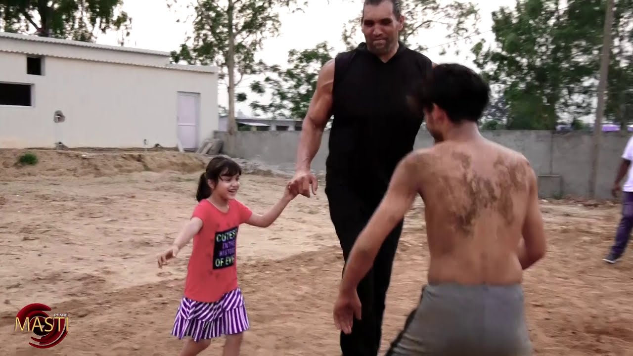 Playing kabbadi with THE GREAT KHALI and Daughter || family time ||