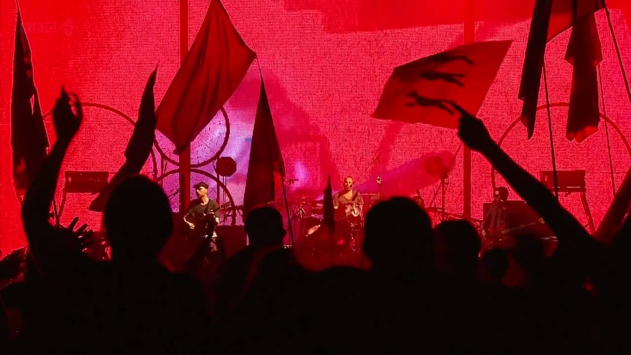 Coldplay (HD) - The Scientist (Glastonbury 2011)