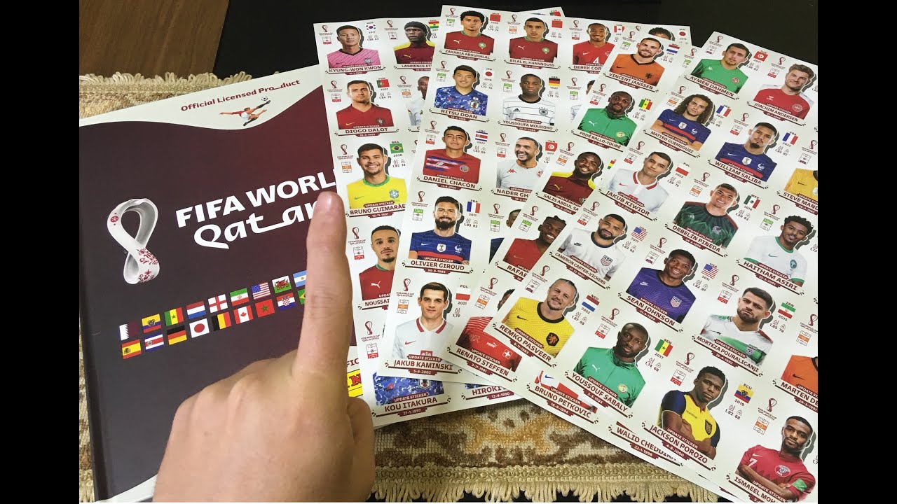 COLANDO FIGURINHAS DO ENCARTE DE ATUALIZAÇÃO ÁLBUM COPA DO MUNDO QATAR 2022 PANINI - PARTE 1
