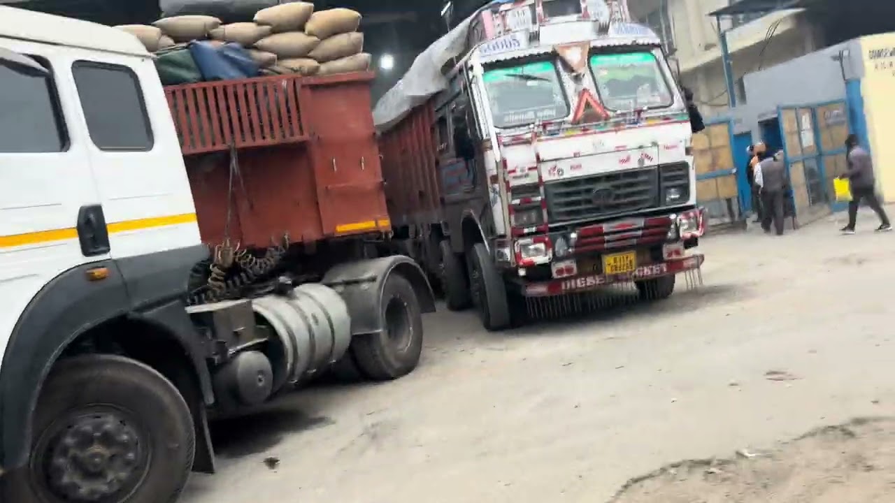 गाजियाबाद पहुँच गए गेहू की गाड़ी खाली करणे #haryanvi #truck #vlog #truckdriver 
