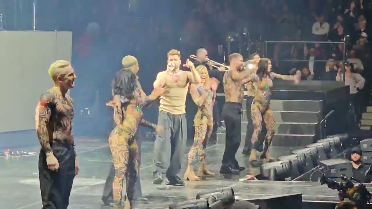La Mordidita | Por Arriba Por Abajo | Ricky Martin Live In Saint Paul MN 02/16/24