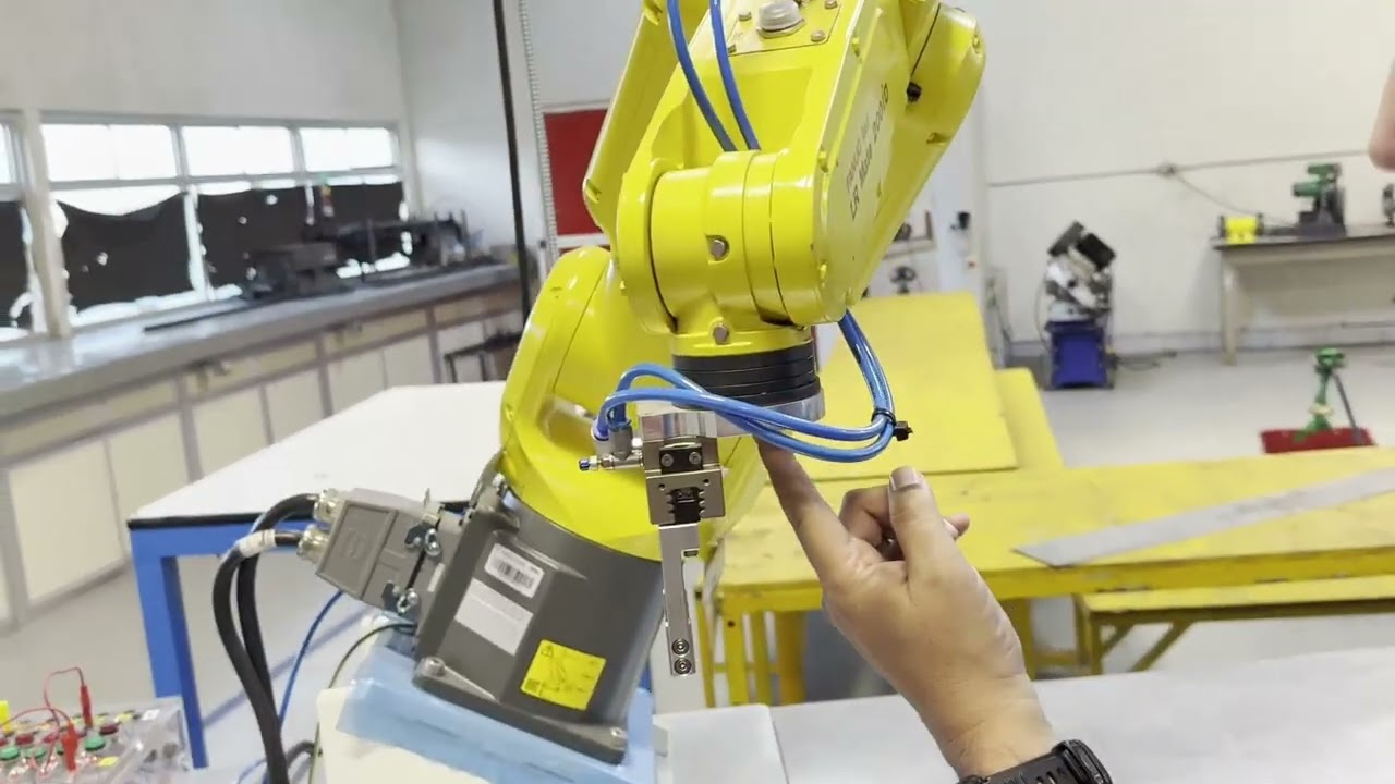 Tutorial 1 Brazo Robot Fanuc