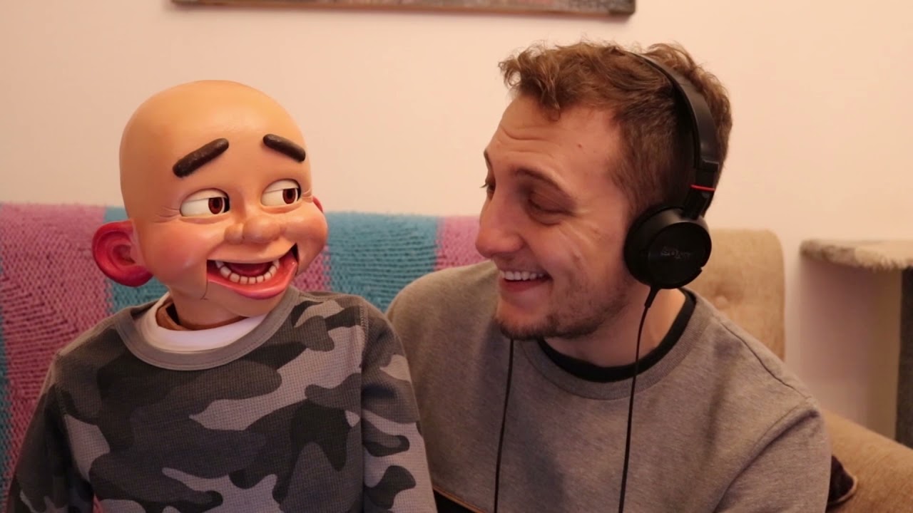 Muñeco de ventrílocuo reacciona a L-Gante BZRP y PISTOLA REMIX