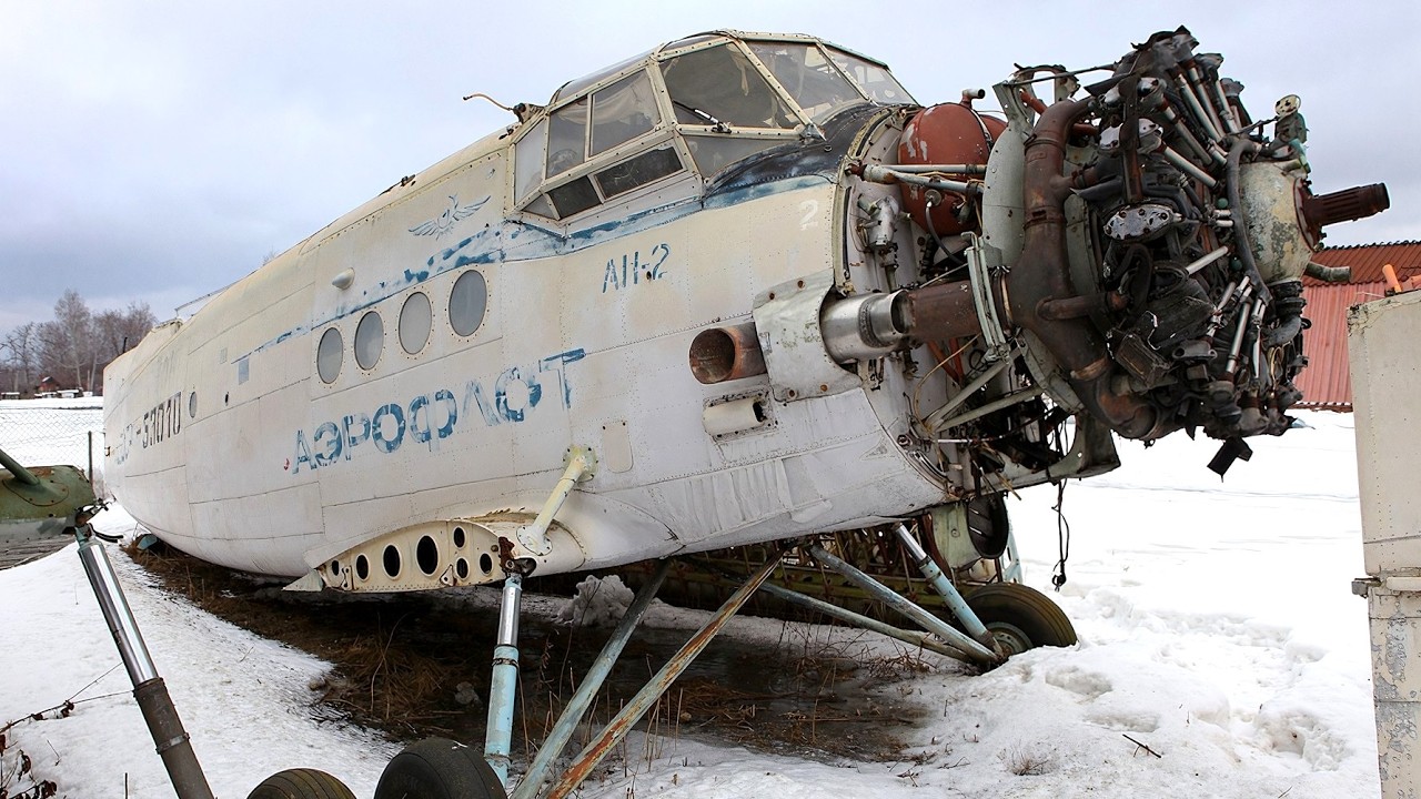 COLD START of RARE AIRPLANE ENGINES That Will Give You Goosebumps! 14
