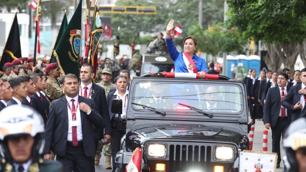 Fiestas Patrias: Presidenta Dina Boluarte llega al desfile