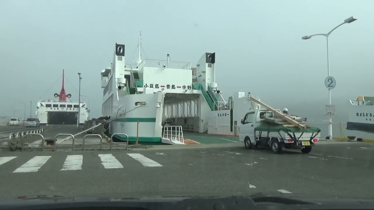 小豆島の土庄港と周辺景色　　（香川県　2022.4.10-11)