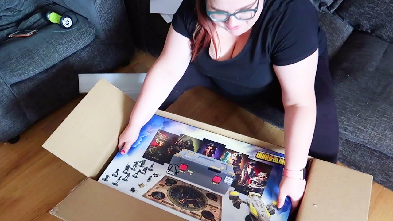 She spent £250 on a video game! Unboxing the Borderlands 3 Diamond Loot Chest Collectors Edition