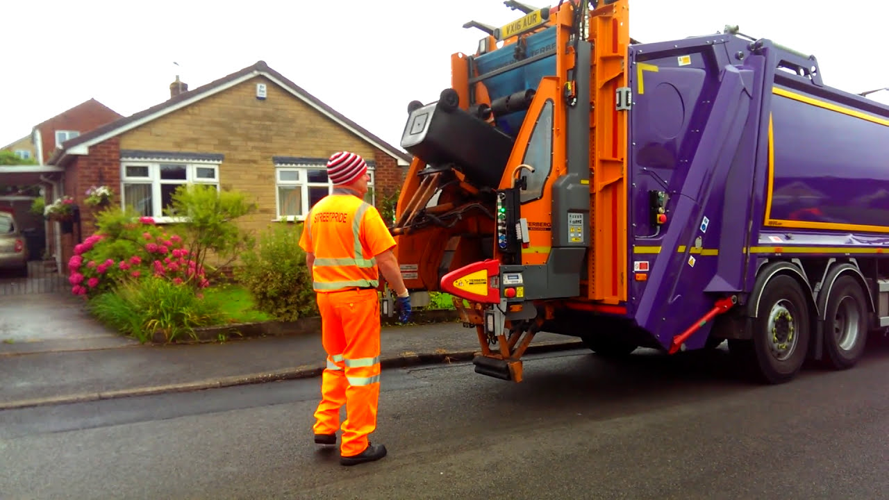Dennis Elite 6 Bin lorry on General Waste, AUR