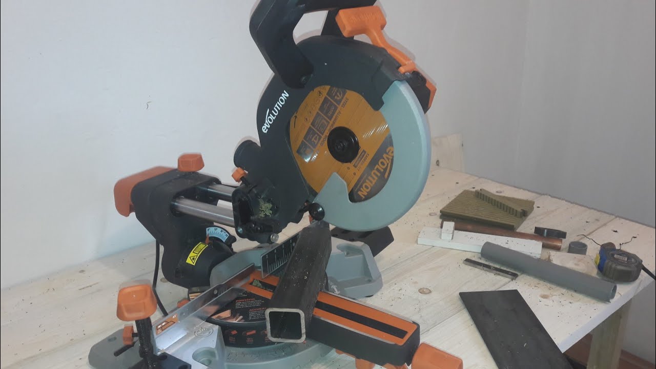 Test piły ukośnicy Evolution R210 sms piła wielozadaniowa