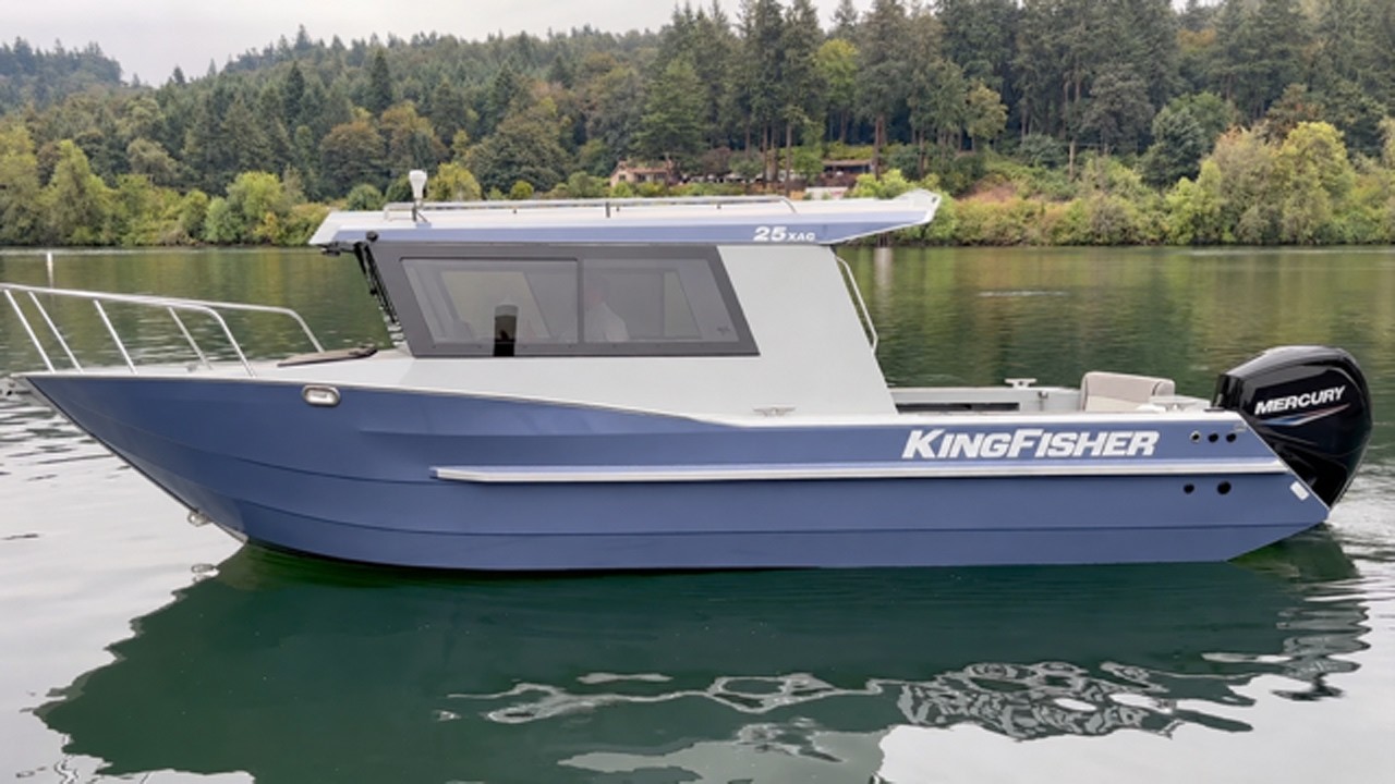 The KingFisher 25 XAC on the Water!