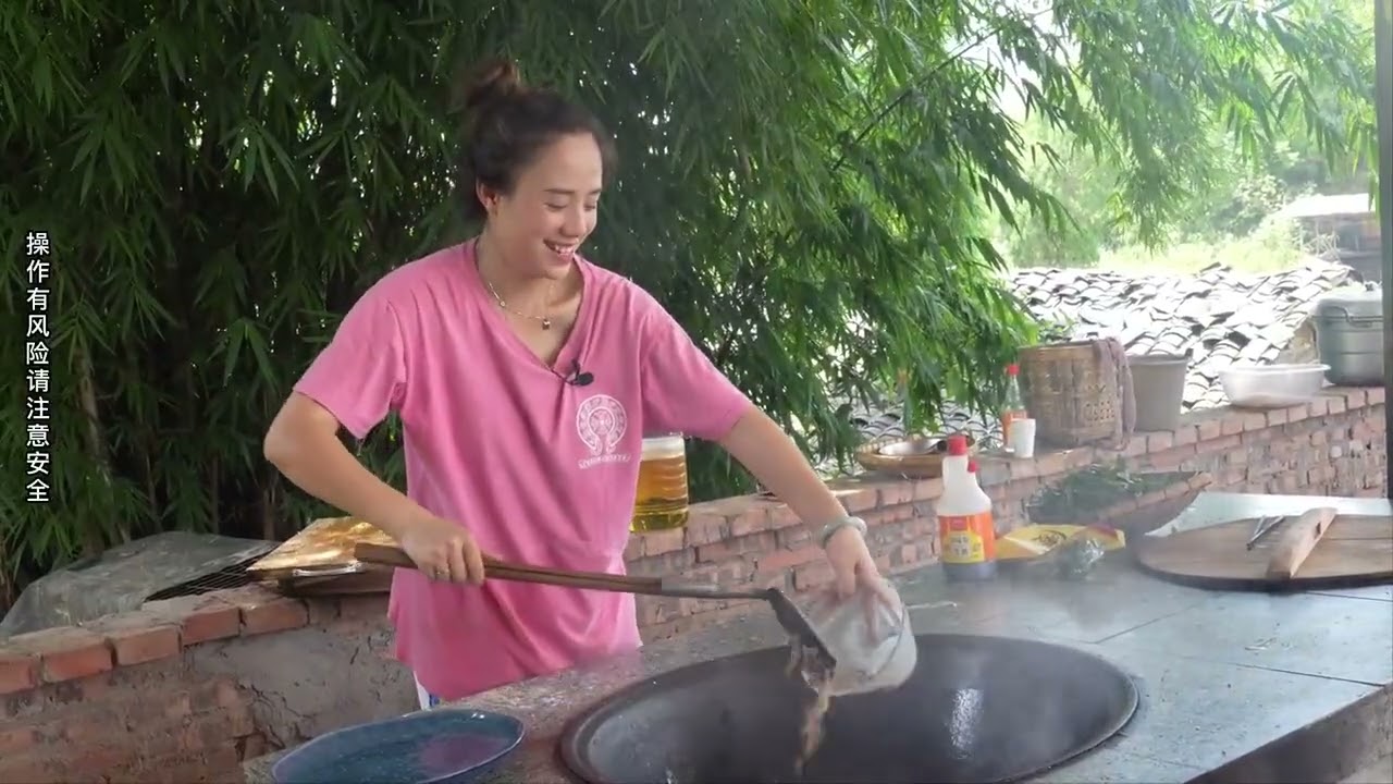 从小吃到大的锅巴饭，今天做给朋友们尝尝，连小周周吃了一大碗