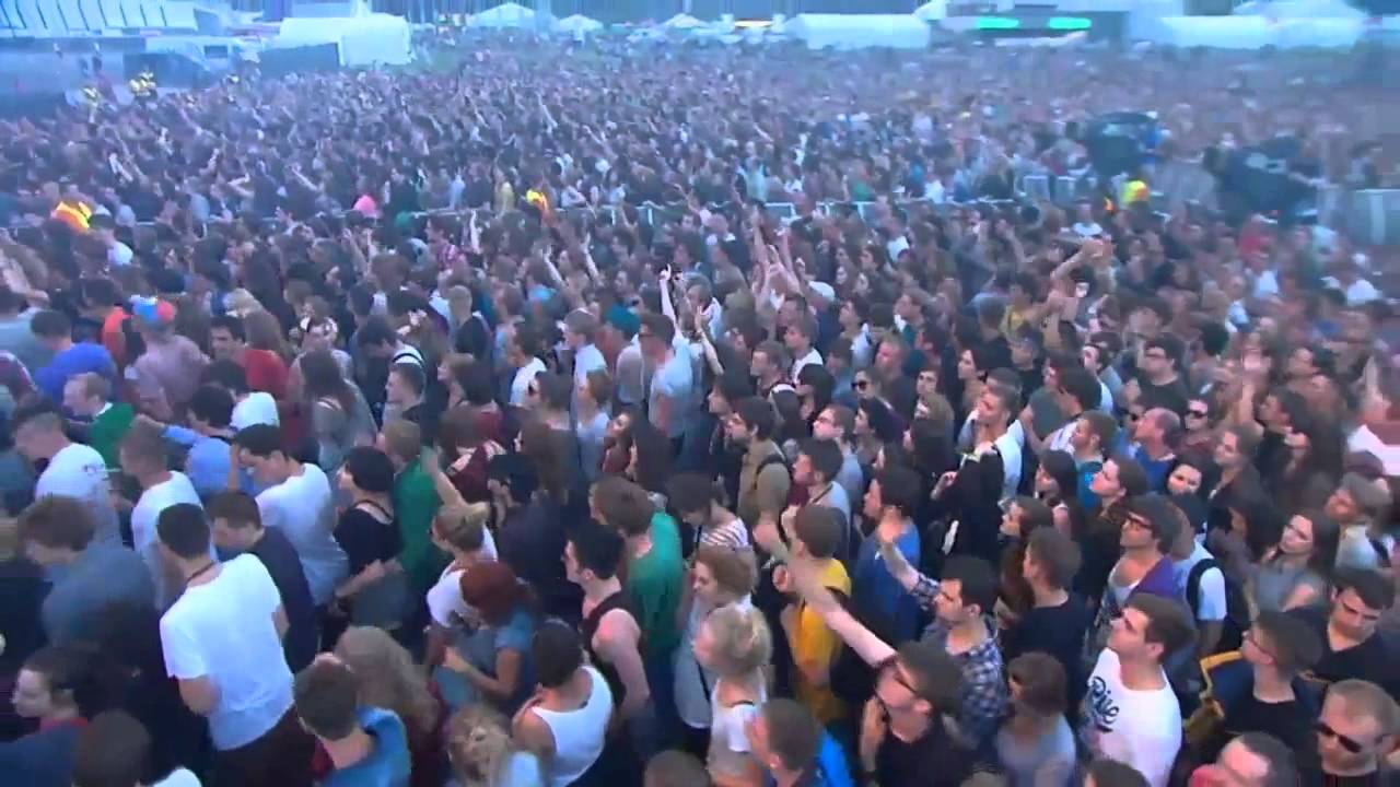 Editors - Papillon (live at Heineken Open'er 2013)