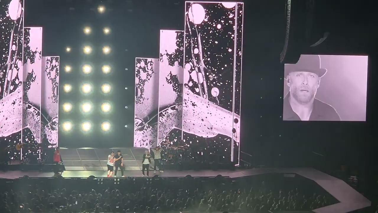 FIVE - EVERYBODY GET UP. AO ARENA MANCHESTER. 7TH NOVEMBER 2025