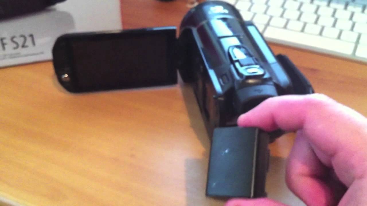 Canon Legria HFS21 (aka Vixia HFS21) Review