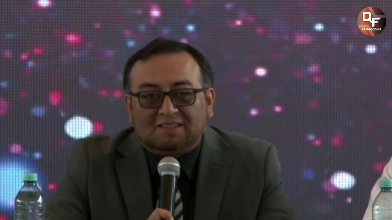 EN vivo la Akd presenta novedades