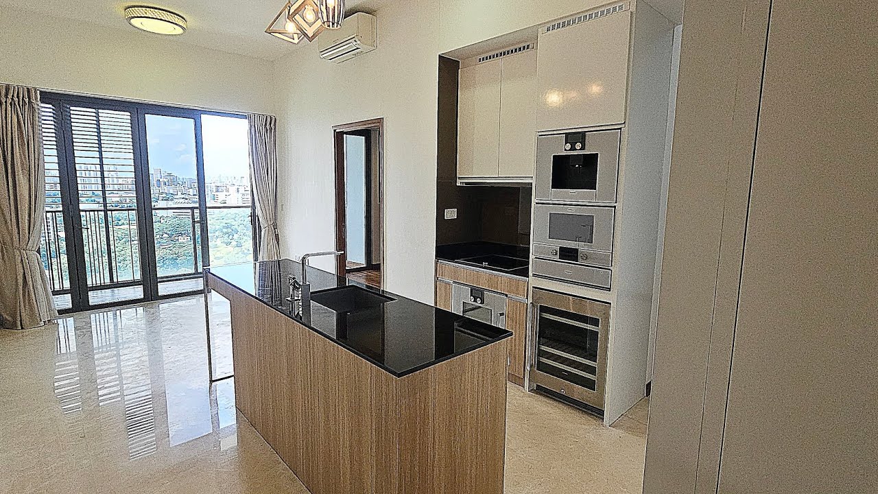 Seahill Condo... Gorgeous 1+Study for Rent