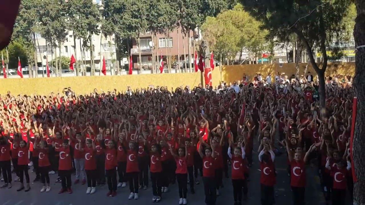 İzmir Marşı.Meşküre Şamlı O.O. Cumhuriyetin 99.yıl kutlamaları.