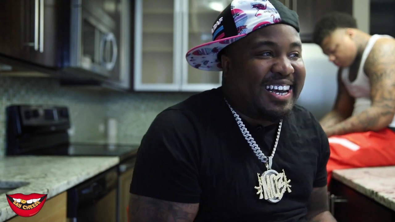 Mo3 explains making $100,000 while HOMELESS, from persuading people to buy his CD! 