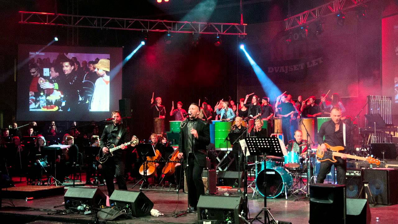 NUDE & Simfoniki - BALON (Live, Križanke 10.10.2013)