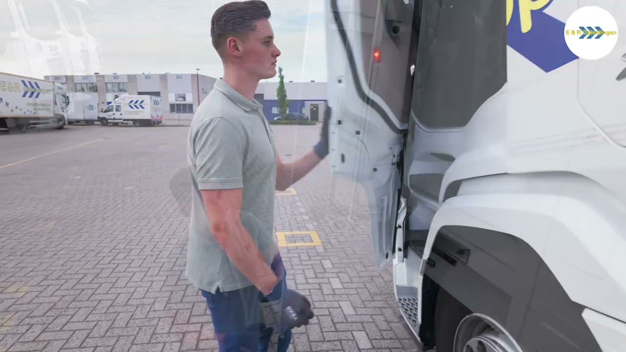 Aankoppelen trekker-oplegger | Uitleg rijbewijs CE | E&R Opleidingen