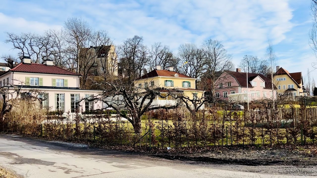 Stockholm Walks: Djursholm. Beautiful houses in Sweden’s most expensive area.