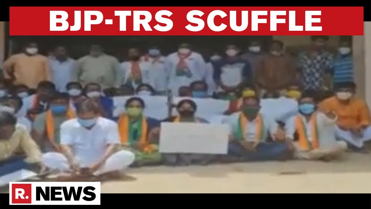 Hyderabad: Tussle Breaks Out Between TRS-BJP Leaders; Protest Outside Police Station | Republic TV