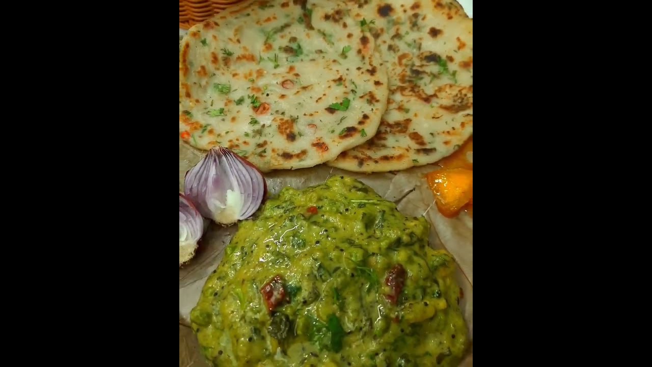 नको डाळीचे पीठ,हे ताज्या मटारचे पिठले खाऊन बघाच | न लाटता,न थापता तांदळाची भाकरी | matarche Pithale 