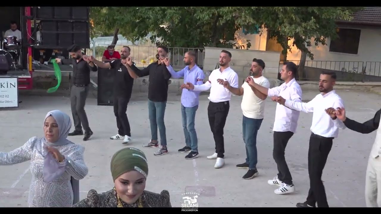 KAMERAMAN SELAMİ FARKIYLA KÜÇÜK KARAKUYULU ALİ KOÇ UN OĞLUNUN MUHTEŞEM DÜĞÜNÜ 3