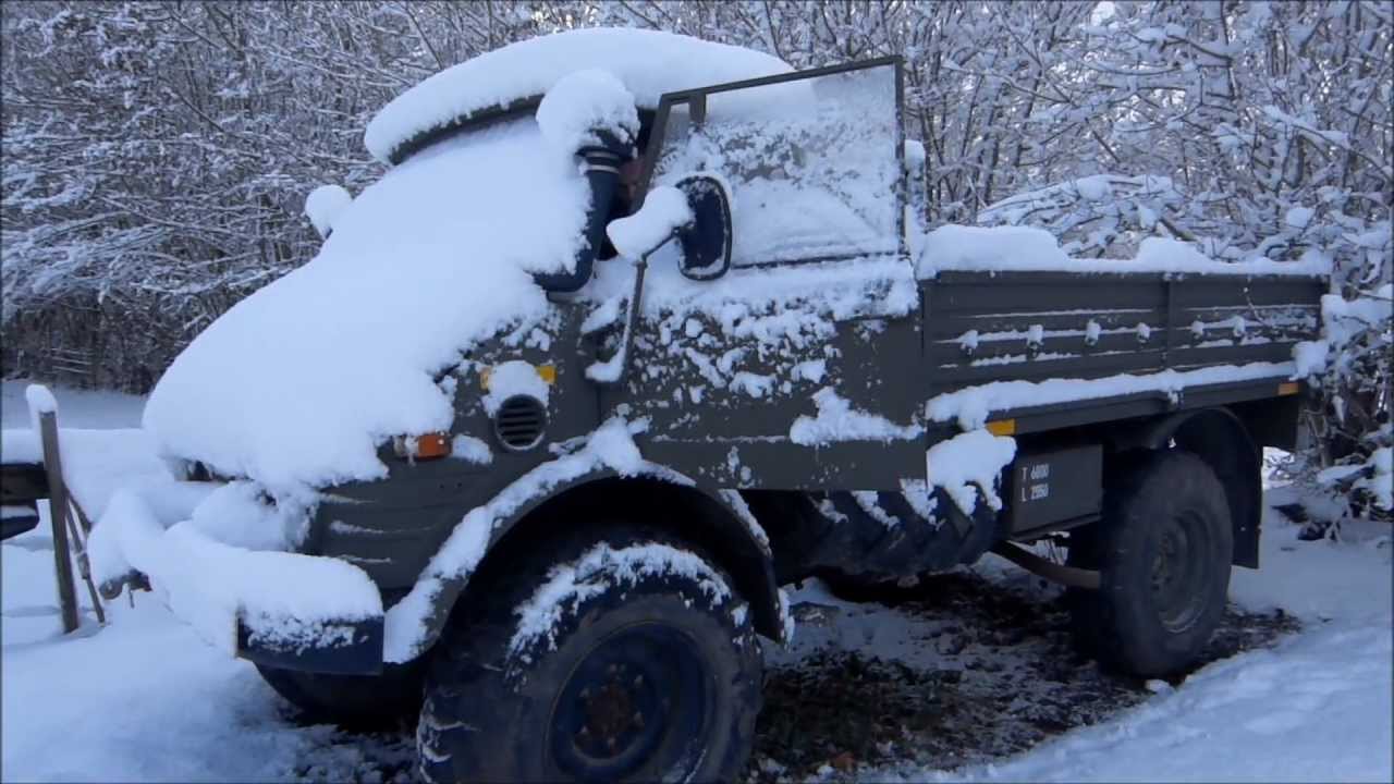 Unimog 416 Cold Start, and some snow driving.