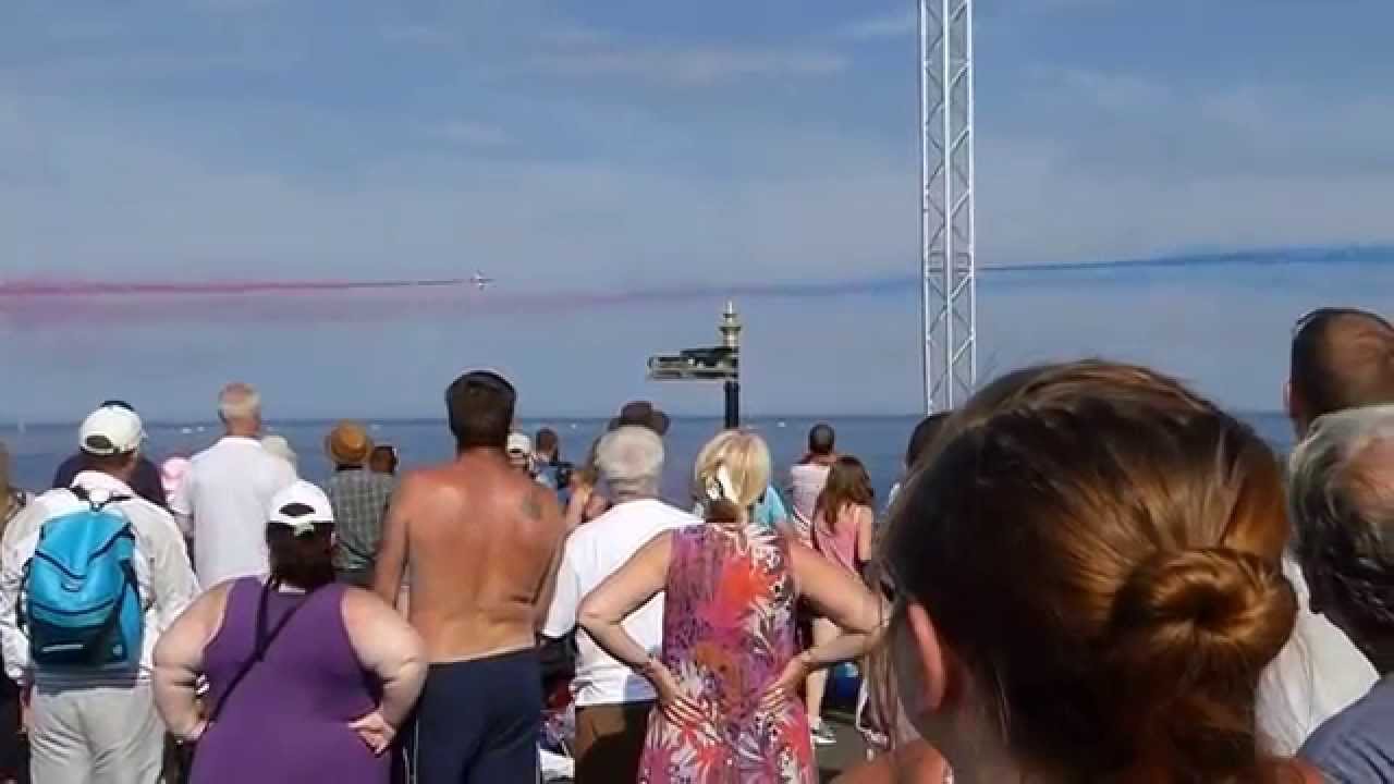 The Red Arrows at Sunderland Airshow 2014 with Commentary (HD)