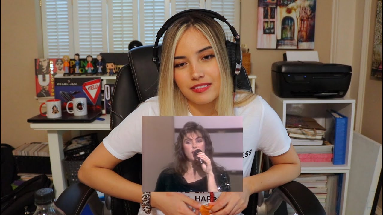 Gloria by Laura Branigan Reaction