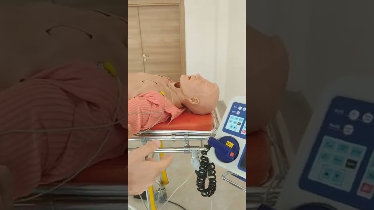 Arrest Yönetimi Monitörizasyon ve Defibrilasyon Uygulama