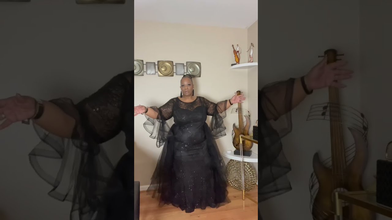 SHEIN  ￼Gown | Flex stop playing with them