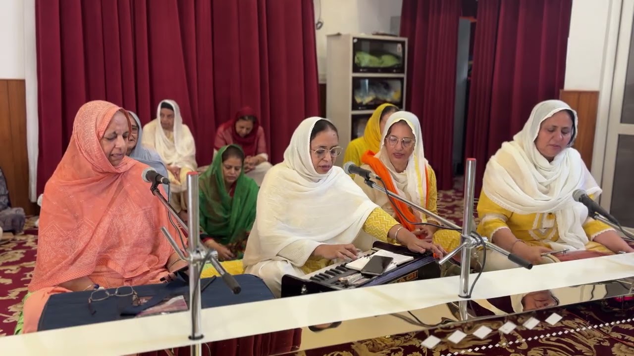 ਧੰਨੁ ਧੰਨੁ ਰਾਮਦਾਸ ਗੁਰੁ ਜਿਨ ਸਿਰਿਆ ਤਿਨੈ ਸਵਾਰਿਆ🎹ਬੀਬੀ ਗੁਰਮੀਤ ਕੌਰ🪘ਬੀਬੀ ਰੁਪਿੰਦਰ ਕੌਰ lyk subs com shr pls 🪘🪘