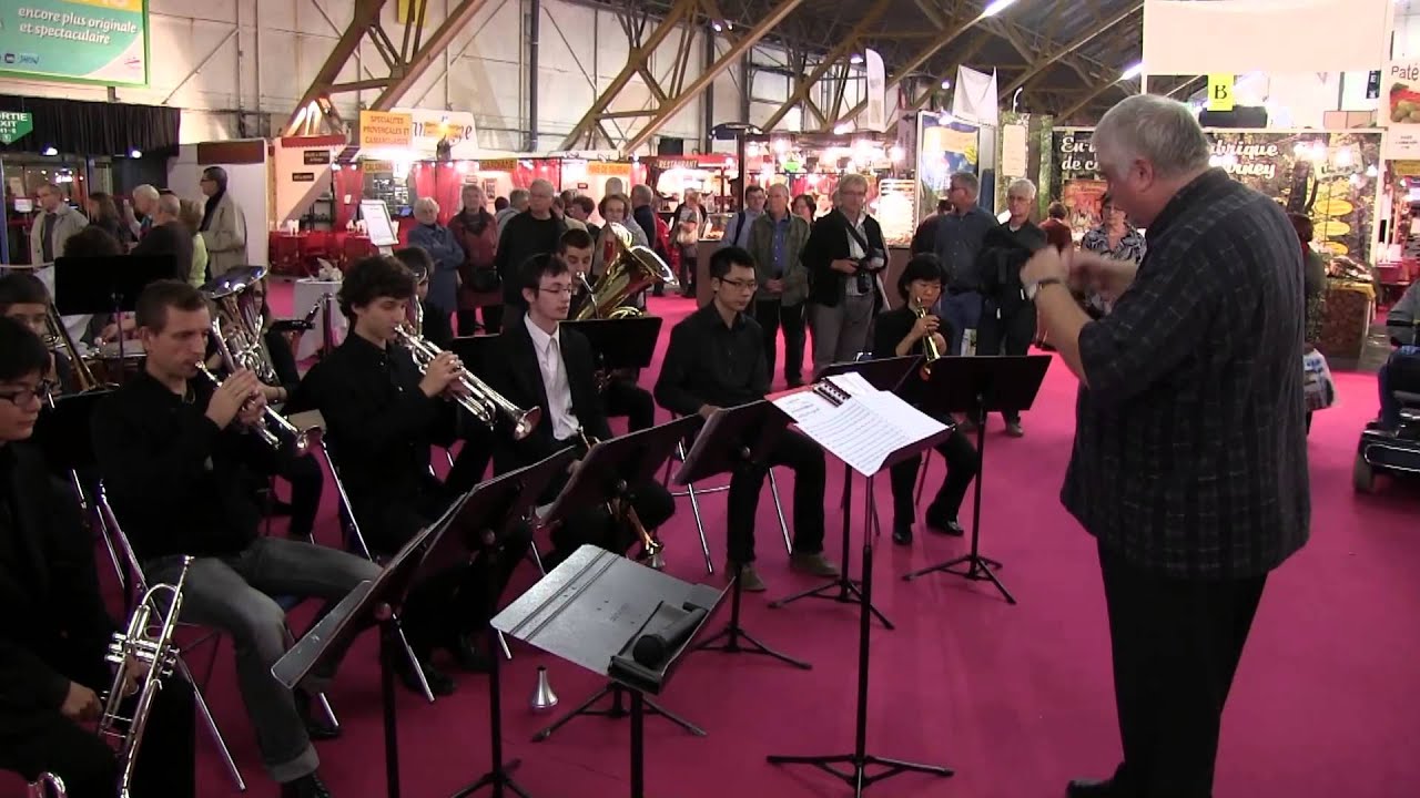 Thierry CAENS dirige l'Hymne &agrave; la Nuit  (Rameau)&agrave; la Foire Gastronomique de Dijon 2013
