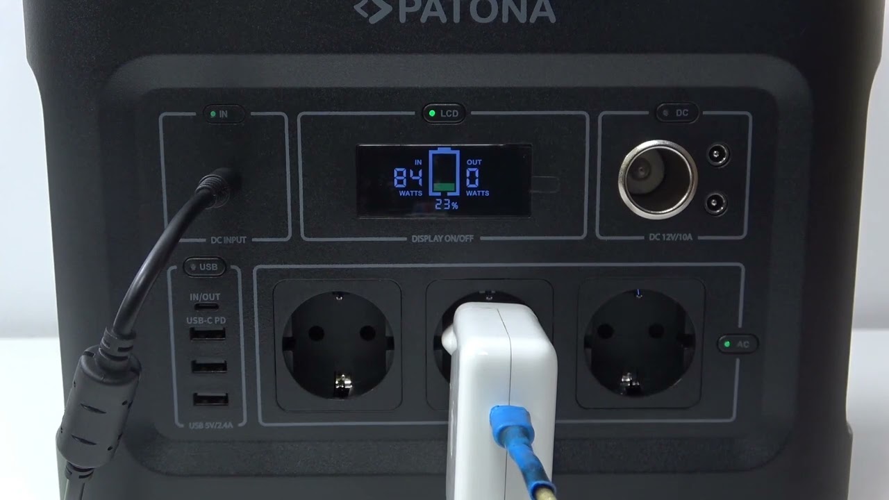 Kann man die PATONA Power Station Autarc 1000 aufladen, während sie andere Geräte lädt?