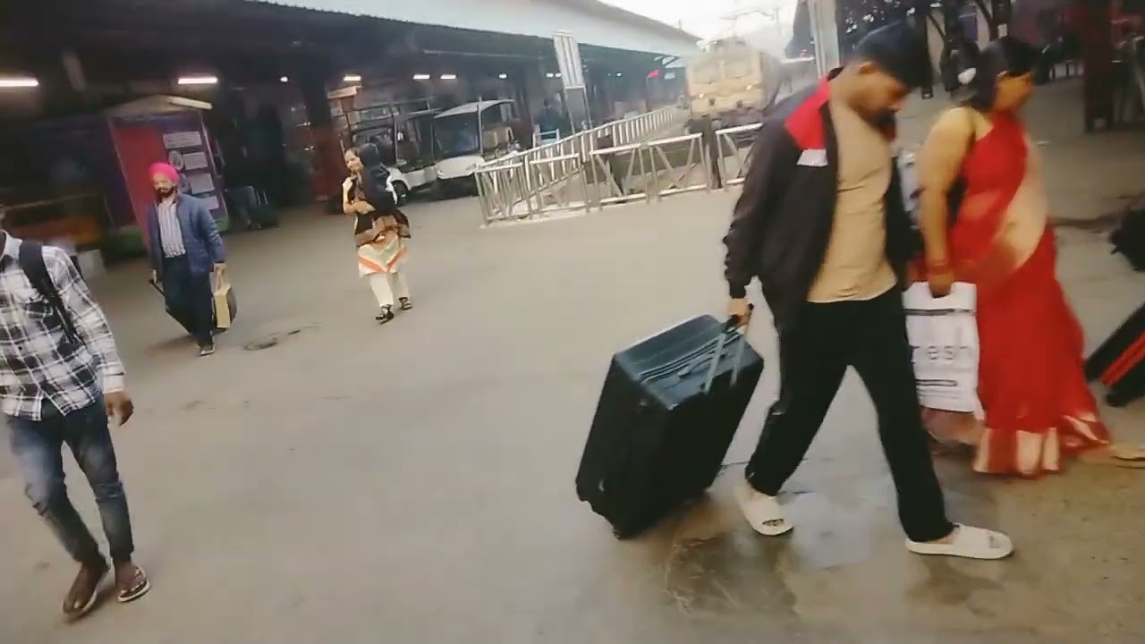 ‼️🚉दिल्ली रेलवे स्टेशन 🚞🚉❤️✨❤️✨