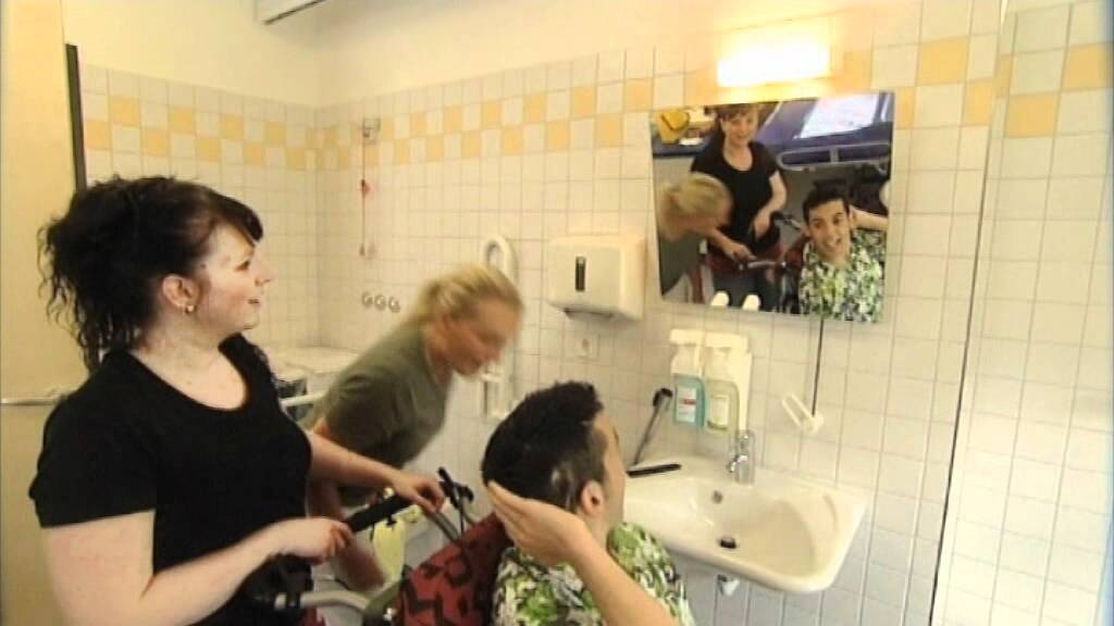 Jugendhospiz Balthasar -- Ins Kino ohne Eltern (Teil 4/8)