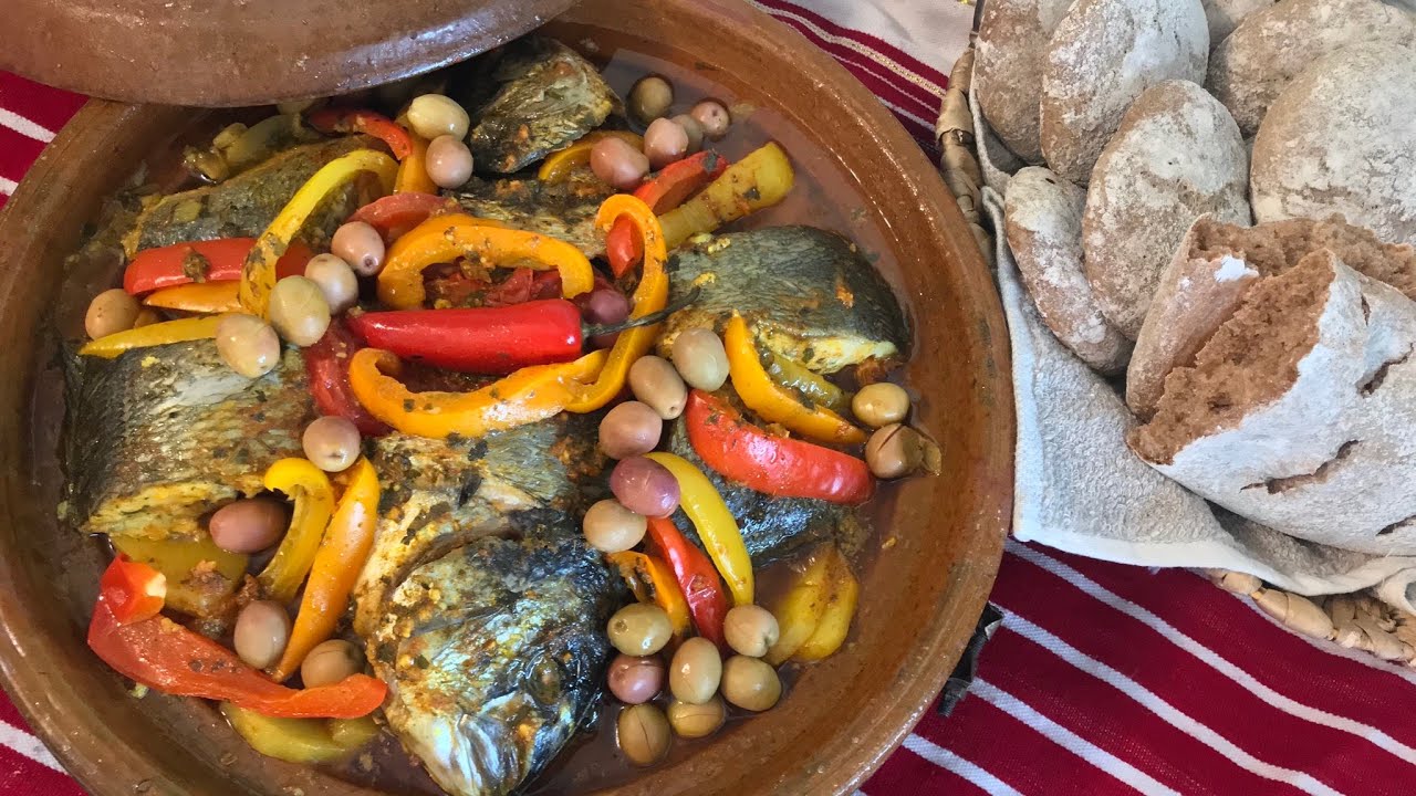 طاجين السمك المغربي بالخضر